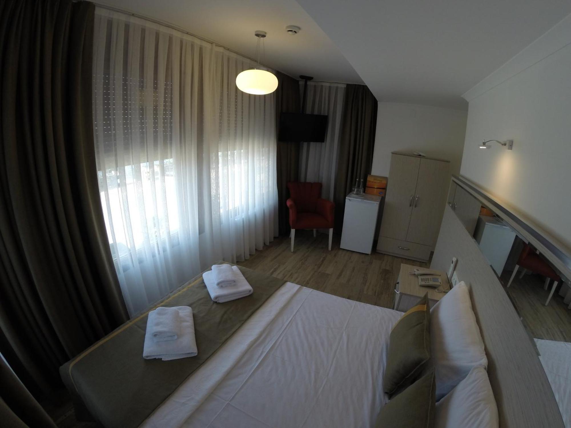 Yakamoz Otel Urla Exterior photo